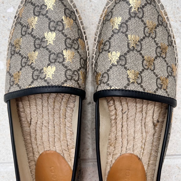 Beige/ebony diagonal matelassé Original GG canvas with gold bees - Picture 4 of 7